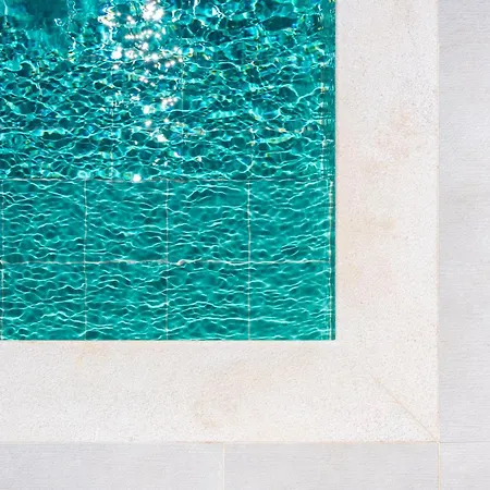 Aurora Luxury With Infinity Pool 빌라 *